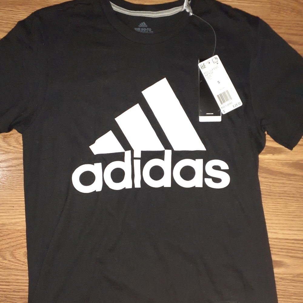 Adidas tshirt - Picture 2 of 4